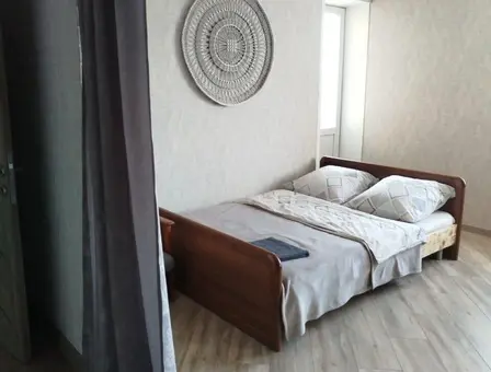 Двухкомнатная квартира на сутки в Барановичи, ул. Наконечникова 15/1